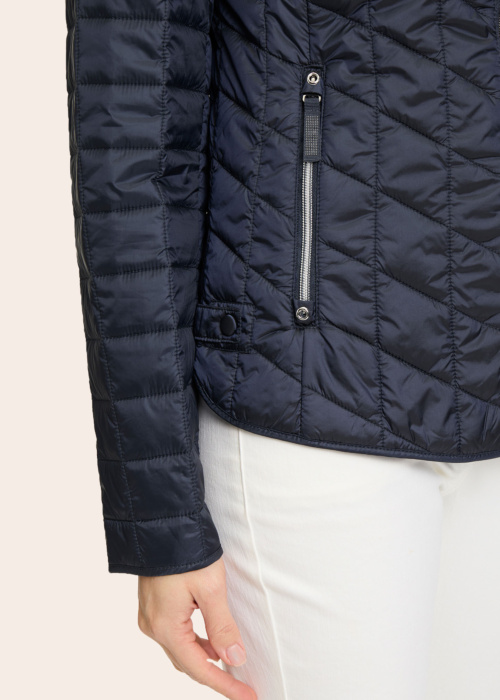 Betty Barclay pavasario-rudens striukė