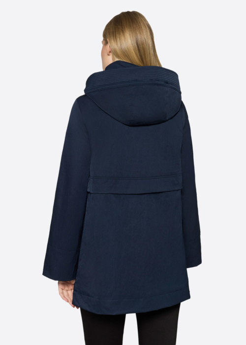 Betty Barclay pavasario-rudens striukė