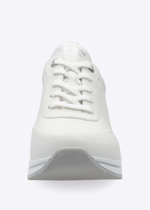 Remonte laisvalaikio bateliai