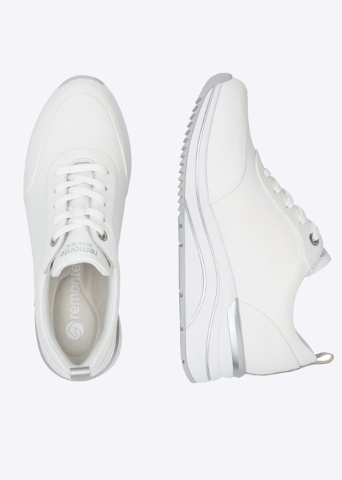 Remonte laisvalaikio bateliai