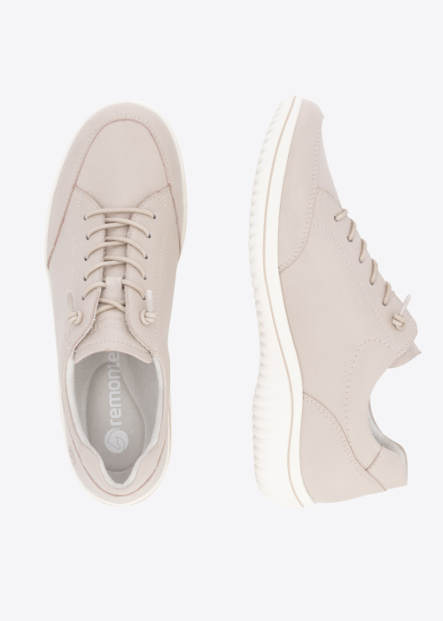 Remonte laisvalaikio bateliai