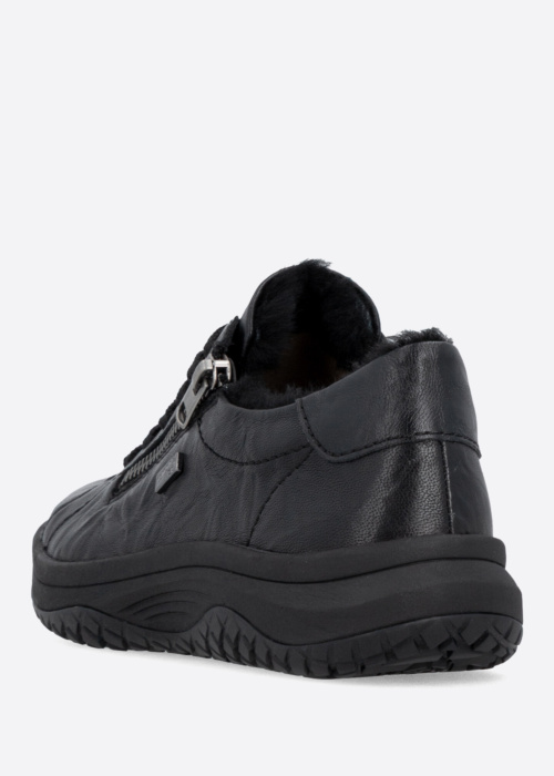 Remonte laisvalaikio bateliai