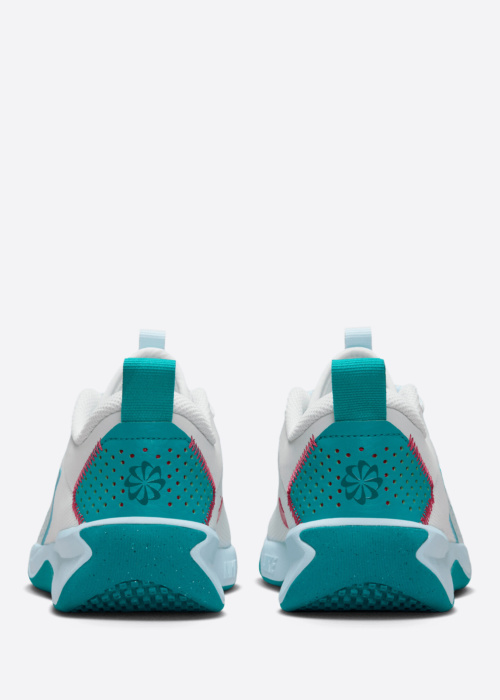 Nike treniruočių bateliai Omni Multi-Court Gs