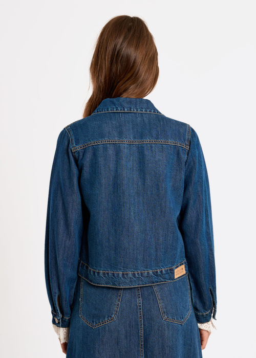 Molly Bracken striukė