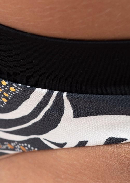 Lauma maudymosi kelnaitės