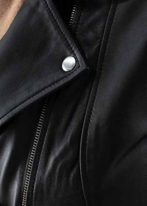 Vila Evoked striukė Junona