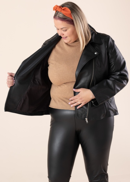 Vila Evoked striukė Junona