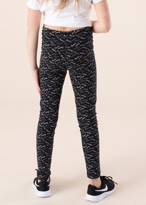 Nike tamprės Nsw Essntl Logotipas