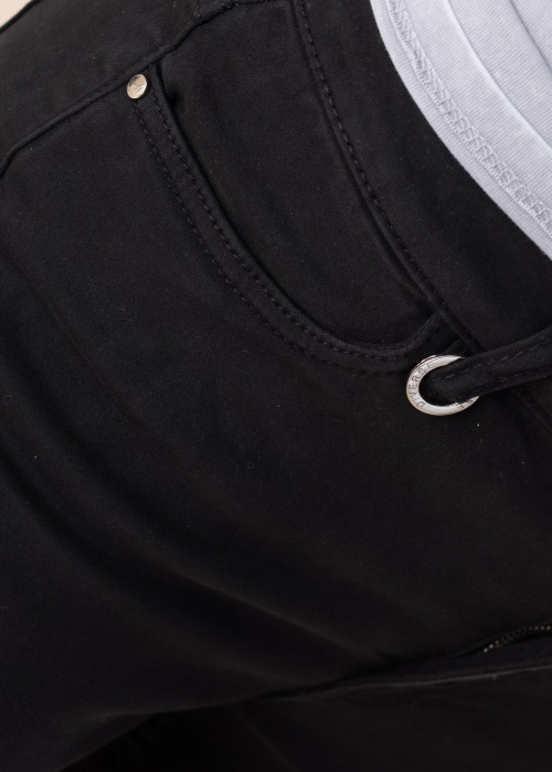 Diverse kelnės Trate