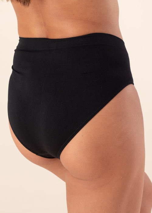 Gatta kelnaitės dėžutėje