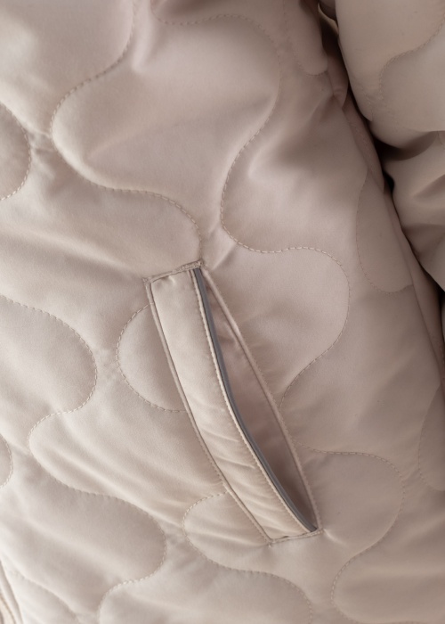 Only pavasario-rudens striukė Anna