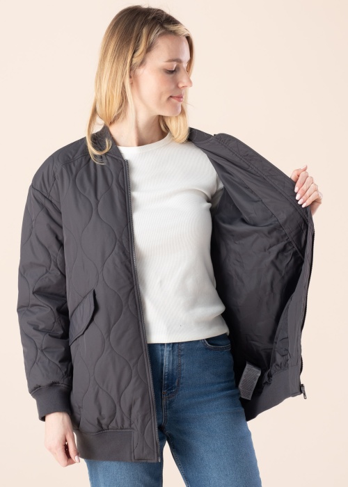 Only pavasario-rudens striukė Tina