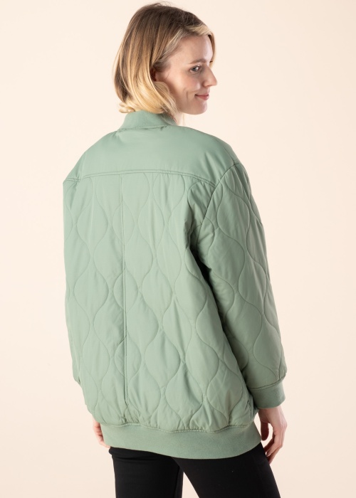 Only bomber striukė Tina