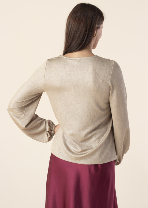 Vila oficiali palaidinė Shinea