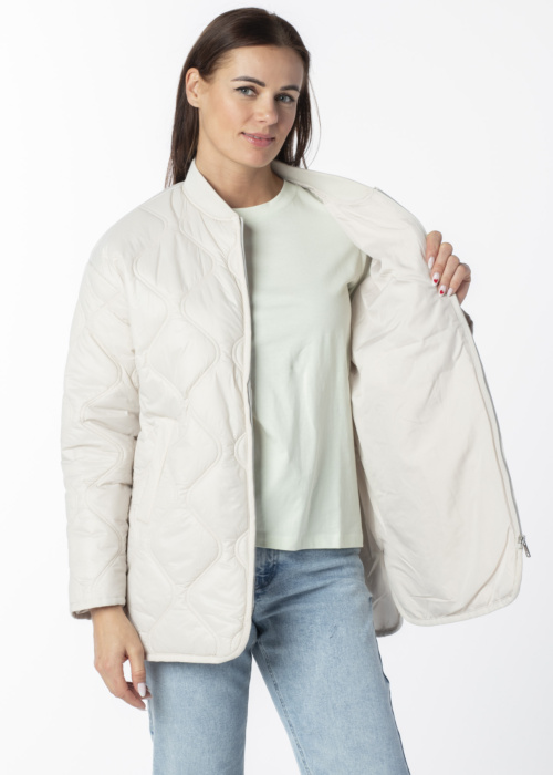 Only pavasario-rudens striukė Nelli