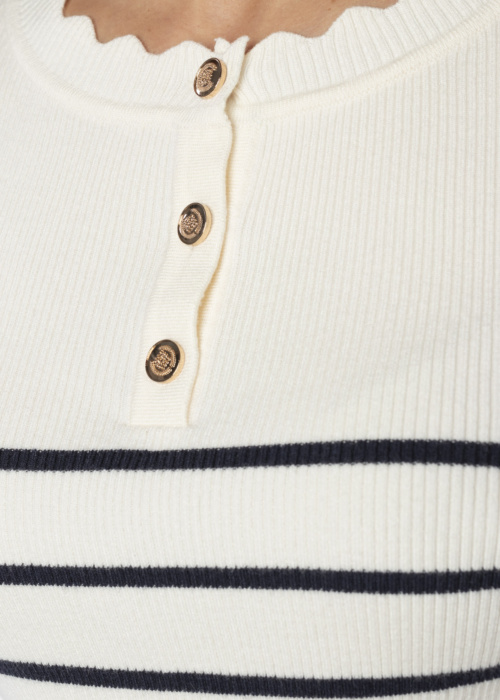 Molly Bracken megztinis