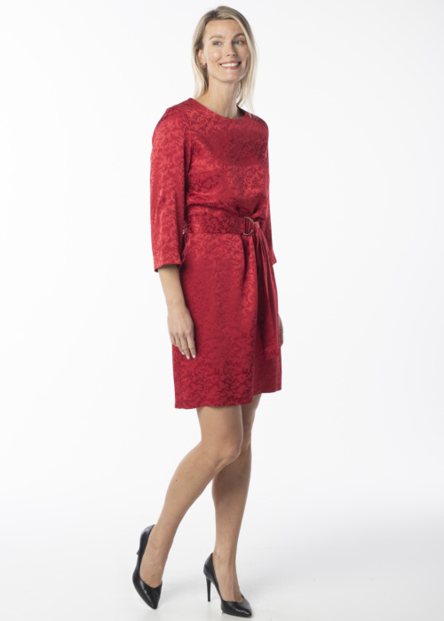 Kairi Vilderson suknelė