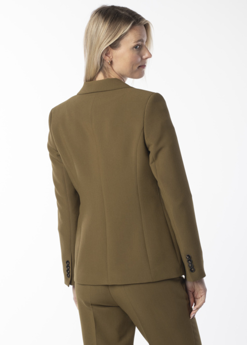 Kairi Vilderson švarkas