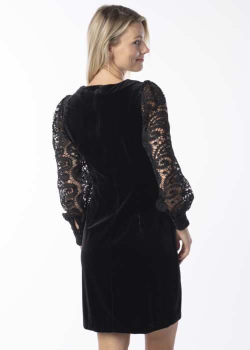 b.young suknelė Sovelvet