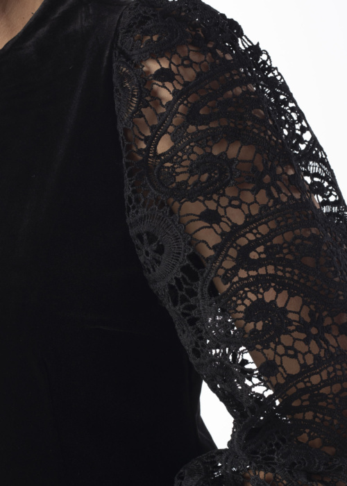 b.young suknelė Sovelvet