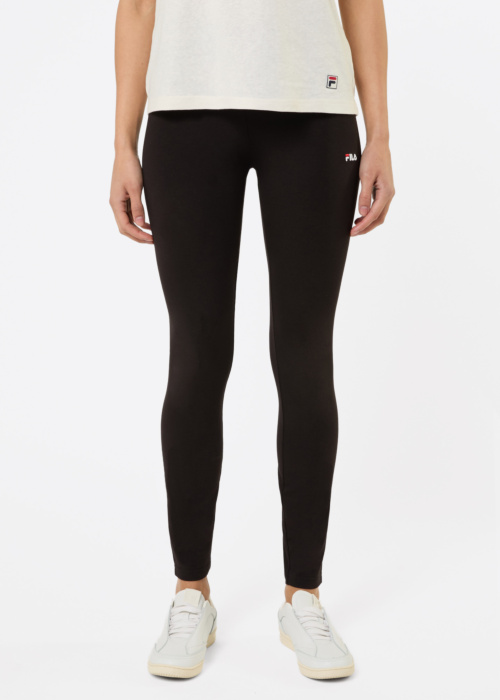 Fila tamprės Casania