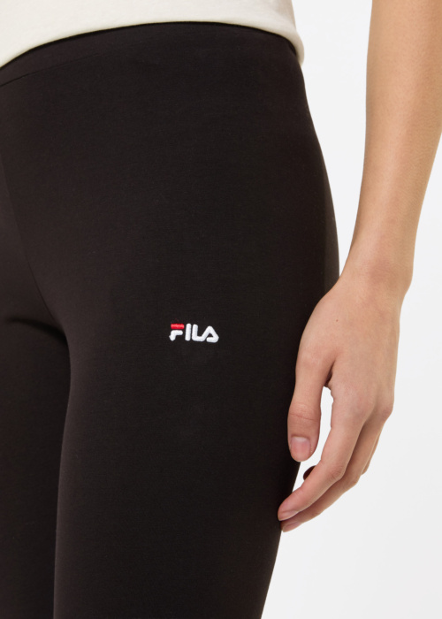 Fila tamprės Casania