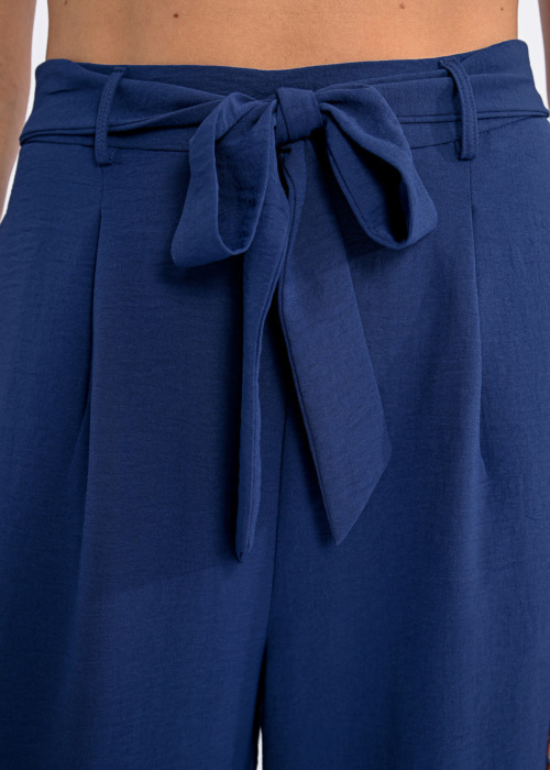 Molly Bracken kelnės