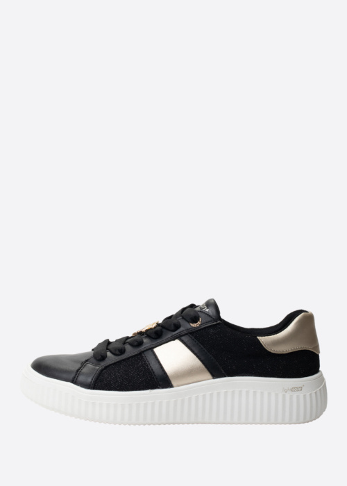 Remonte laisvalaikio bateliai