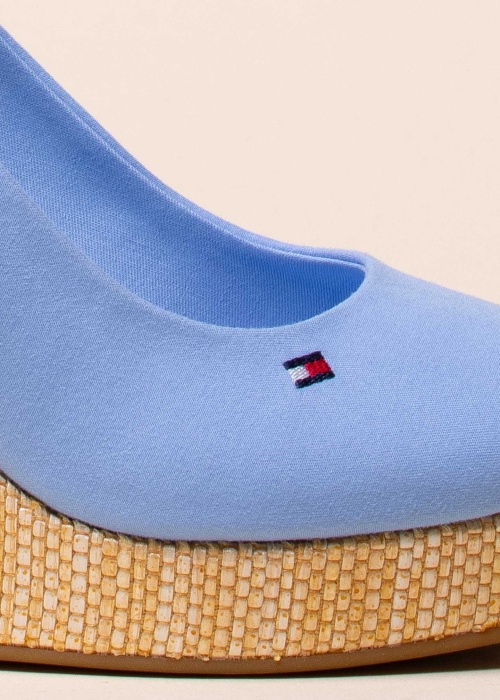 Tommy Hilfiger bateliai