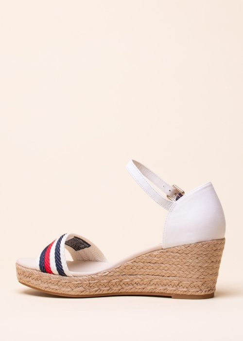 Tommy Hilfiger bateliai