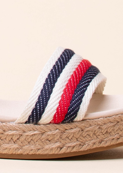 Tommy Hilfiger bateliai