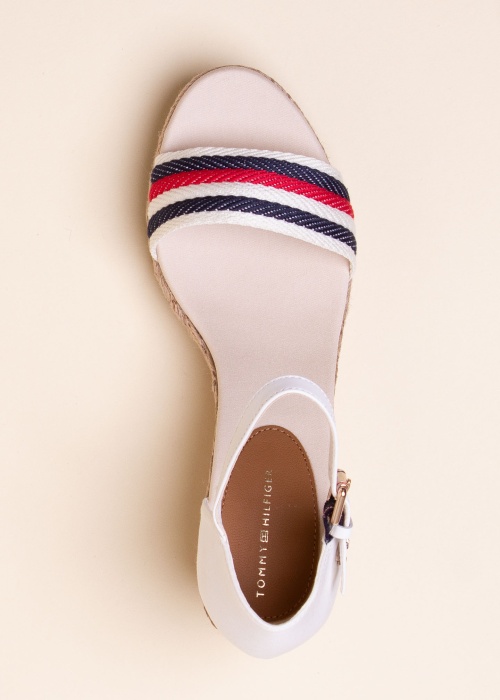 Tommy Hilfiger bateliai