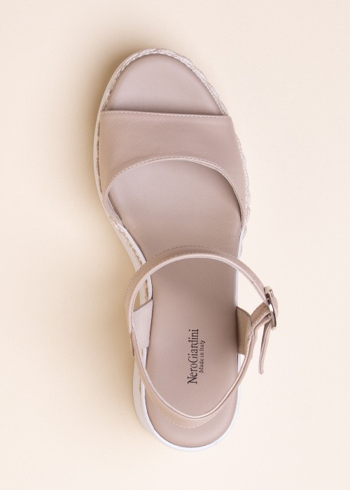 NeroGiardini bateliai