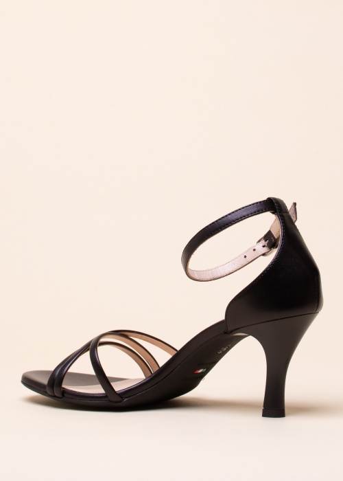 NeroGiardini bateliai