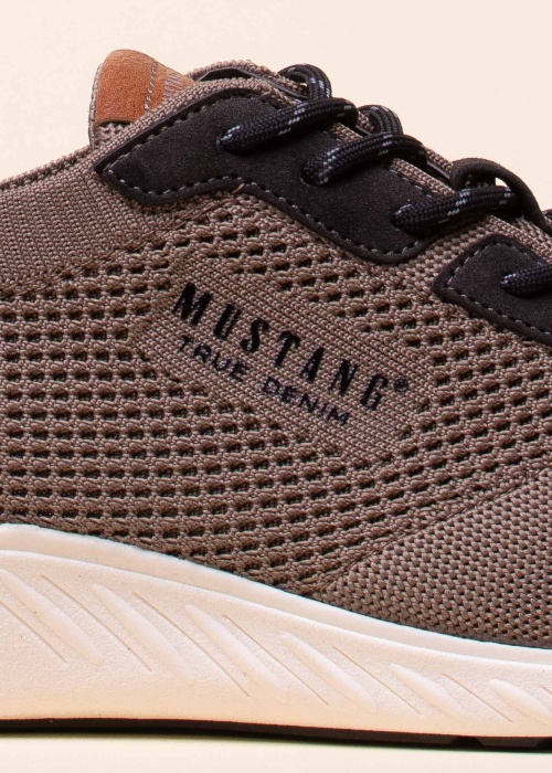 Mustang laisvalaikio bateliai