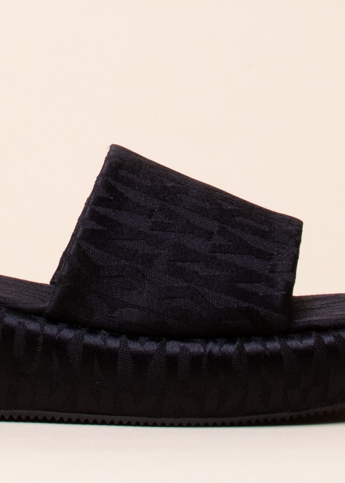 DKNY bateliai Ovalia