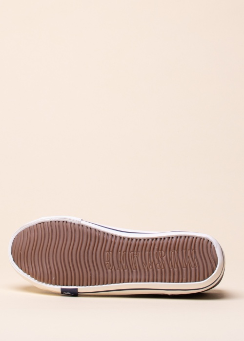 Mustang laisvalaikio batai