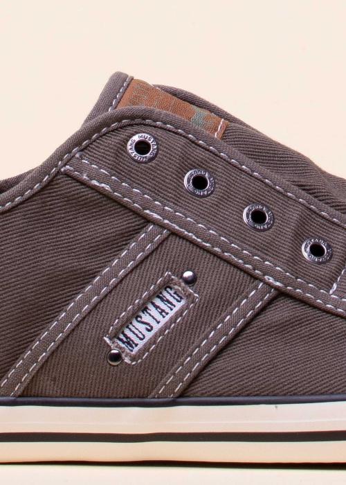 Mustang laisvalaikio batai