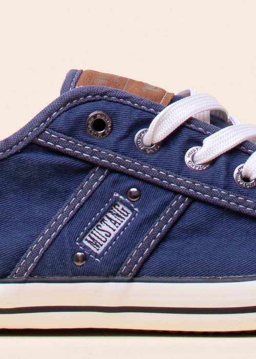 Mustang laisvalaikio batai