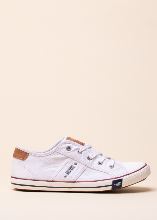 Mustang laisvalaikio batai