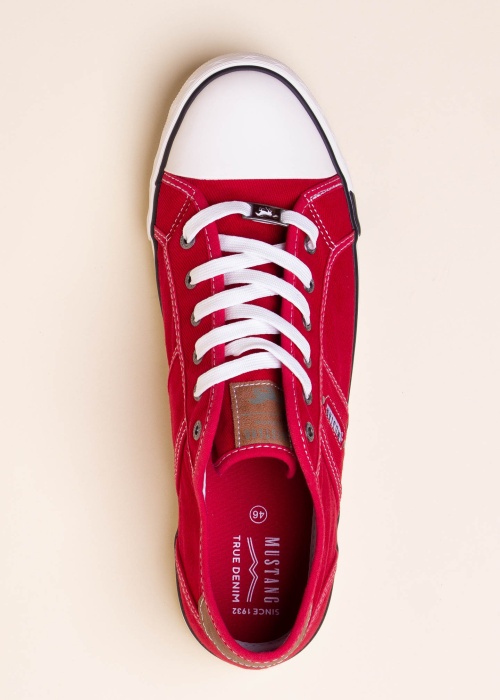 Mustang laisvalaikio batai