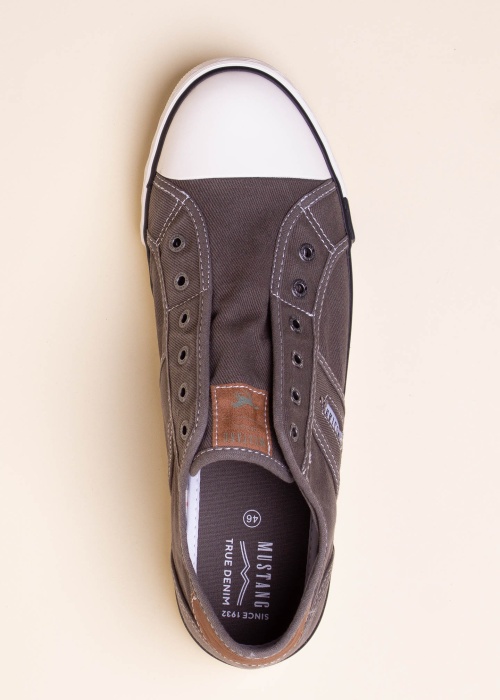 Mustang laisvalaikio batai