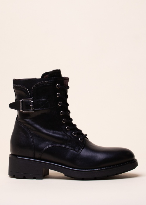 NeroGiardini aulinukai