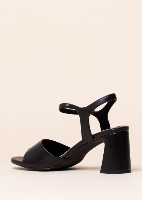 Marco Tozzi bateliai