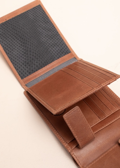 Bugatti piniginė Volo dovanų dėžutėje