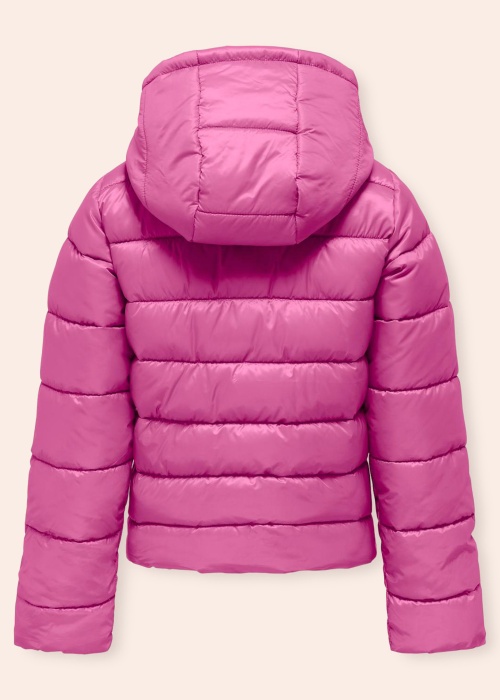 Only pavasario-rudens striukė Thea