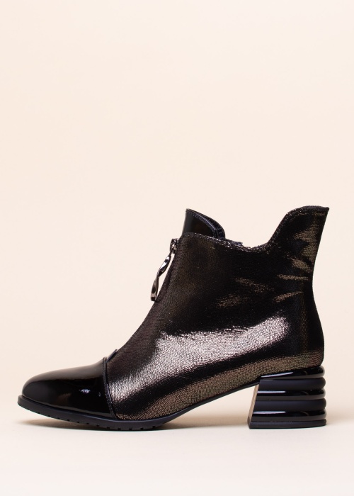 Loretta Vitale aulinukai