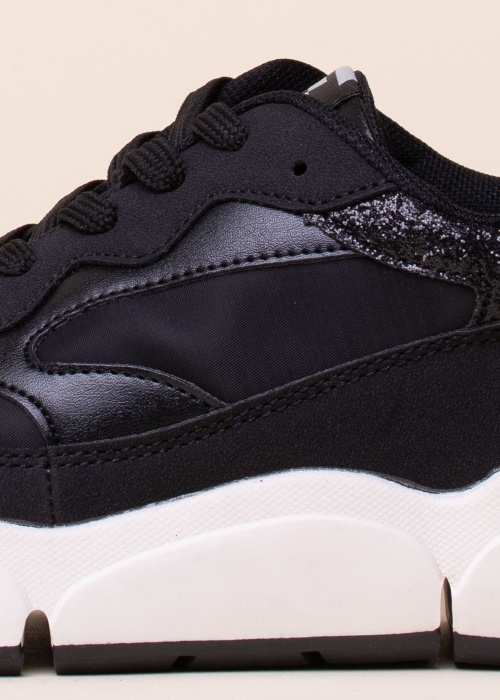 SJ laisvalaikio bateliai