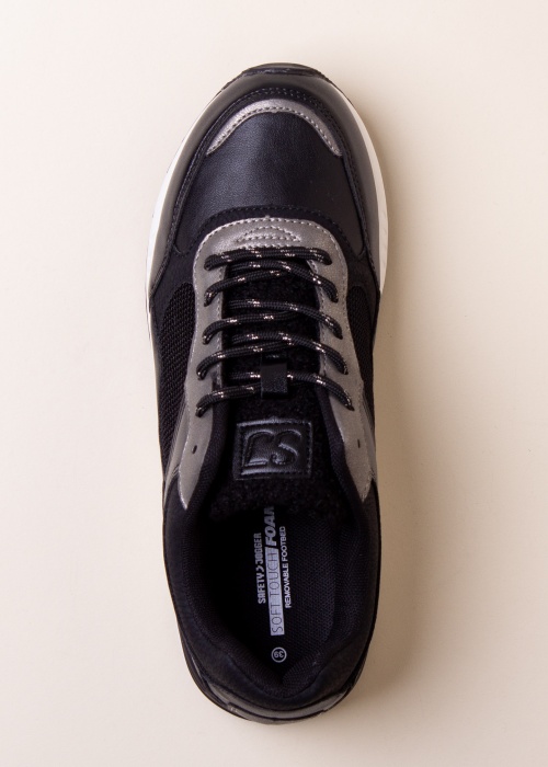 SJ laisvalaikio bateliai