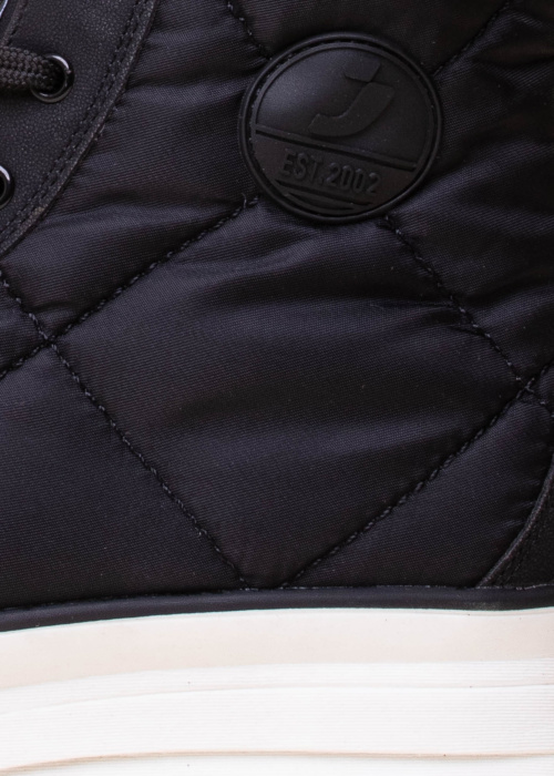 SJ laisvalaikio bateliai